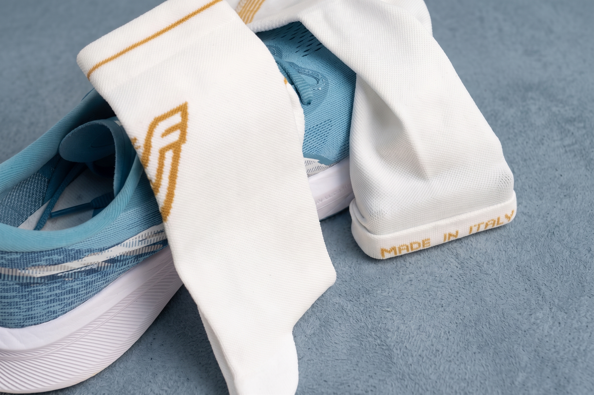 VCNZ ZERO, il calzino running Made in Italy senza compromessi